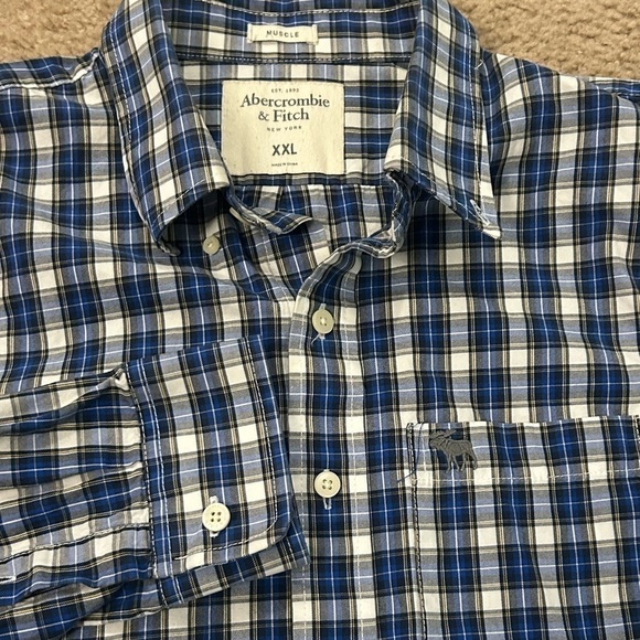 Abercrombie & Fitch Men’s 2XL Muscle Fit Long Sleeve Blue Plaid Button Down - Picture 8 of 9